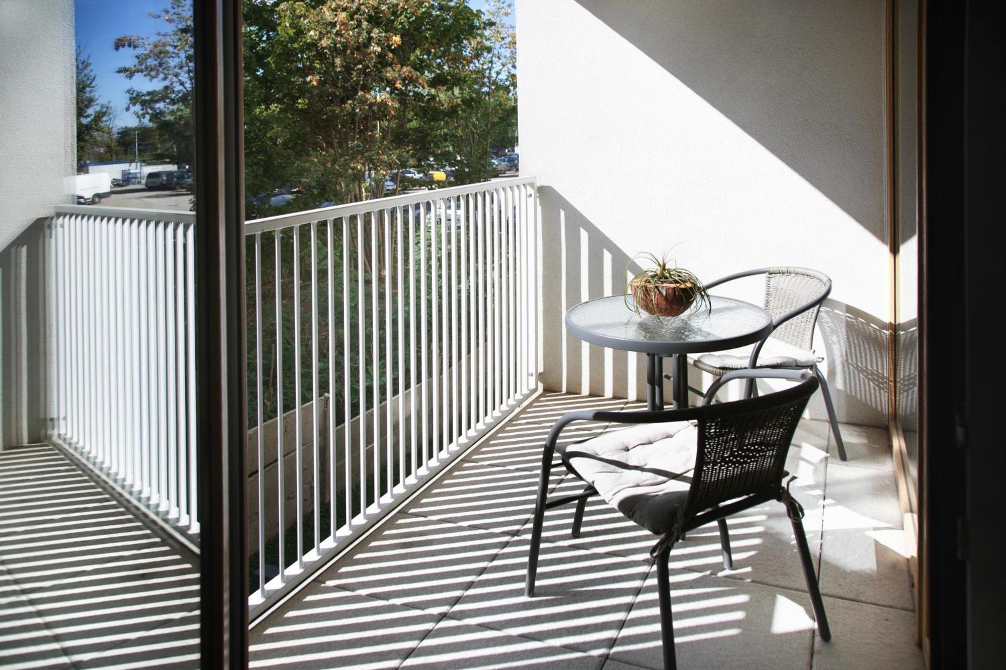 Komfortowy Apartament Z Balkonem I Parkingiem ヴロツワフ エクステリア 写真
