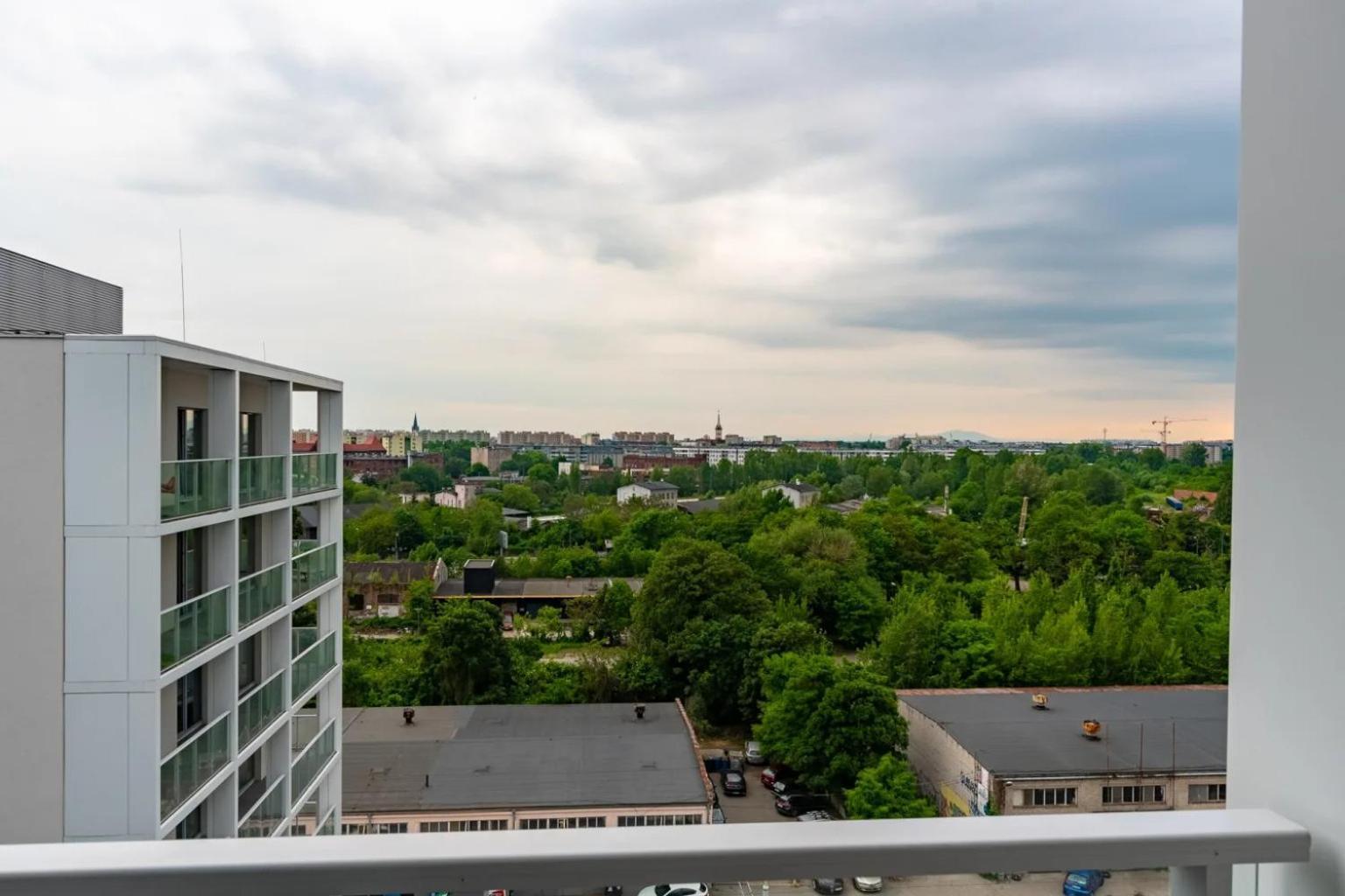 Komfortowy Apartament Z Balkonem I Parkingiem ヴロツワフ エクステリア 写真