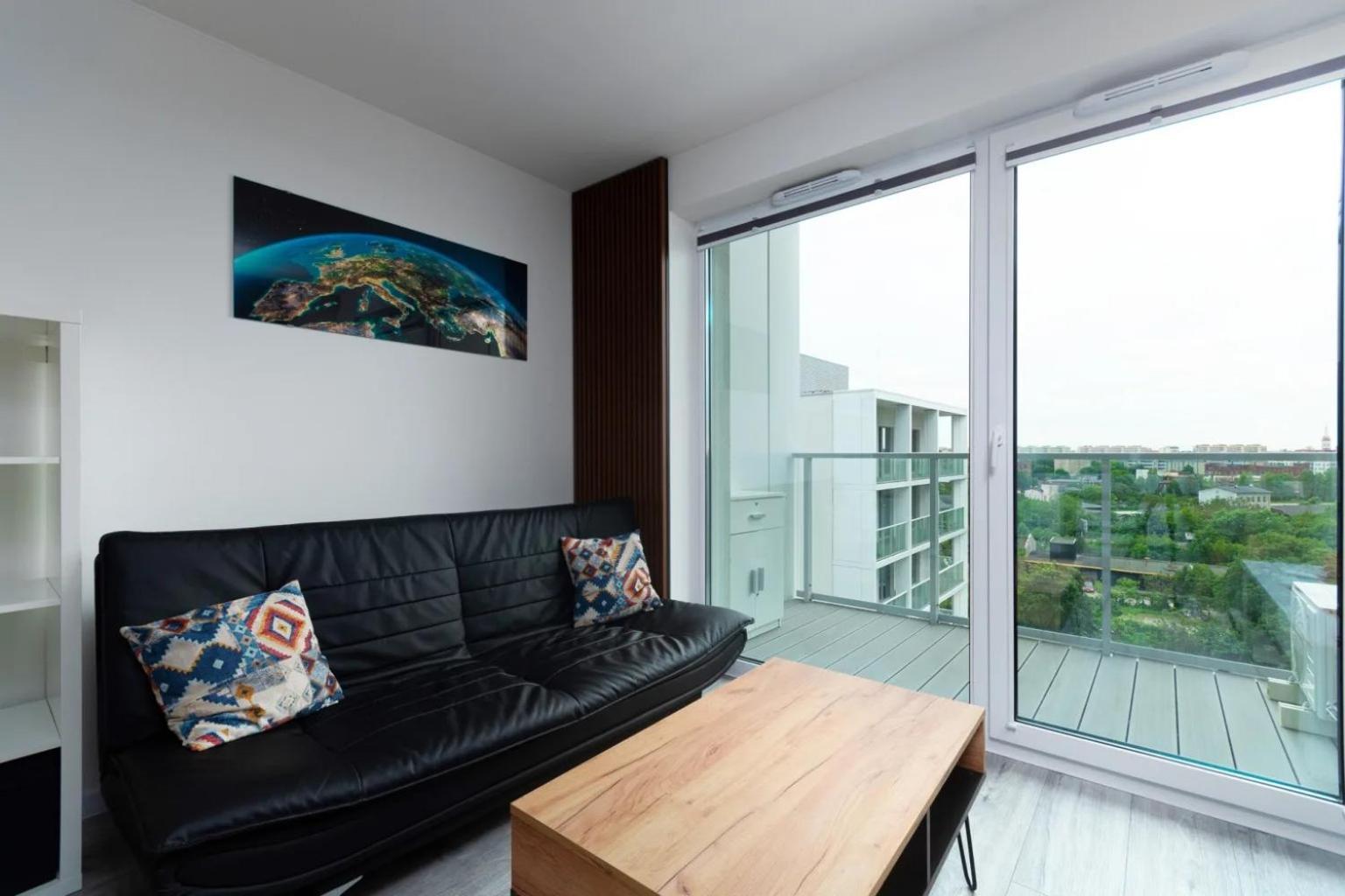Komfortowy Apartament Z Balkonem I Parkingiem ヴロツワフ エクステリア 写真