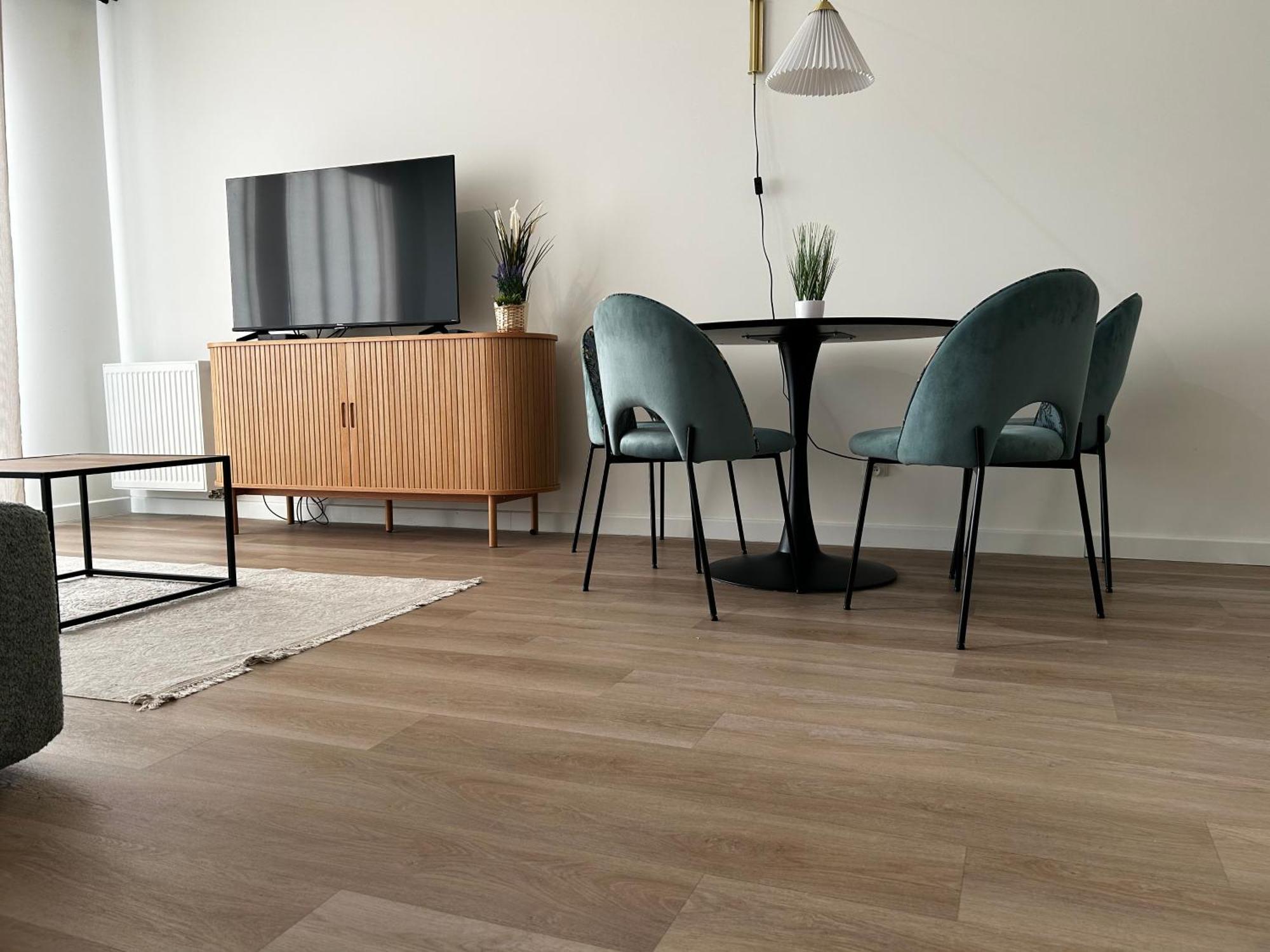 Komfortowy Apartament Z Balkonem I Parkingiem ヴロツワフ エクステリア 写真